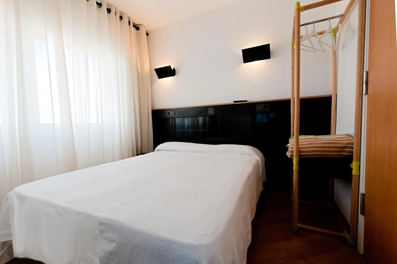Hostal Athenas Sant Adria de Besos